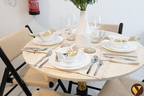 Dining - Opalz by Danube Studio Access to Sheikh Zayed Rd (Dubai)
