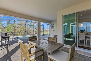 Outdoor dining - Spacious 6bd house Solara Resort private pool (Kissimmee)