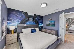6 bedrooms, iron/ironing board, WiFi, bed sheets - Spacious 6bd house Solara Resort private pool (Kissimmee)