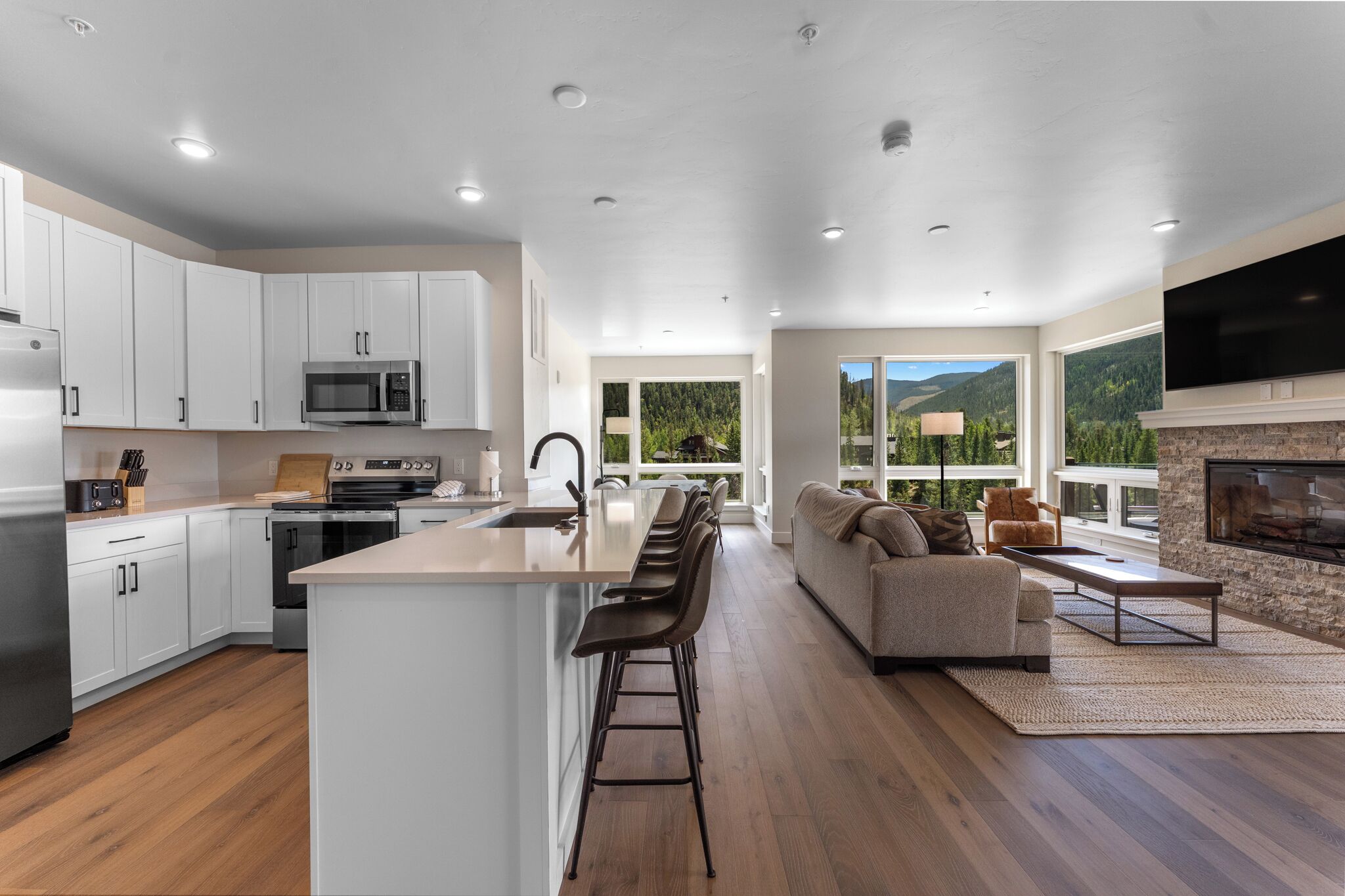 Condo (4 Bedrooms) | Property amenity