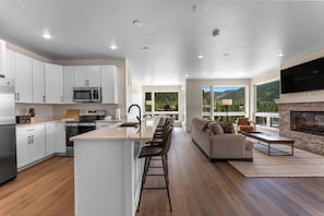 Apartment (4 Bedrooms) | Property amenity - Bw1306-3 (Keystone)