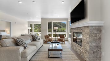 Condo (4 Bedrooms) | Property amenity