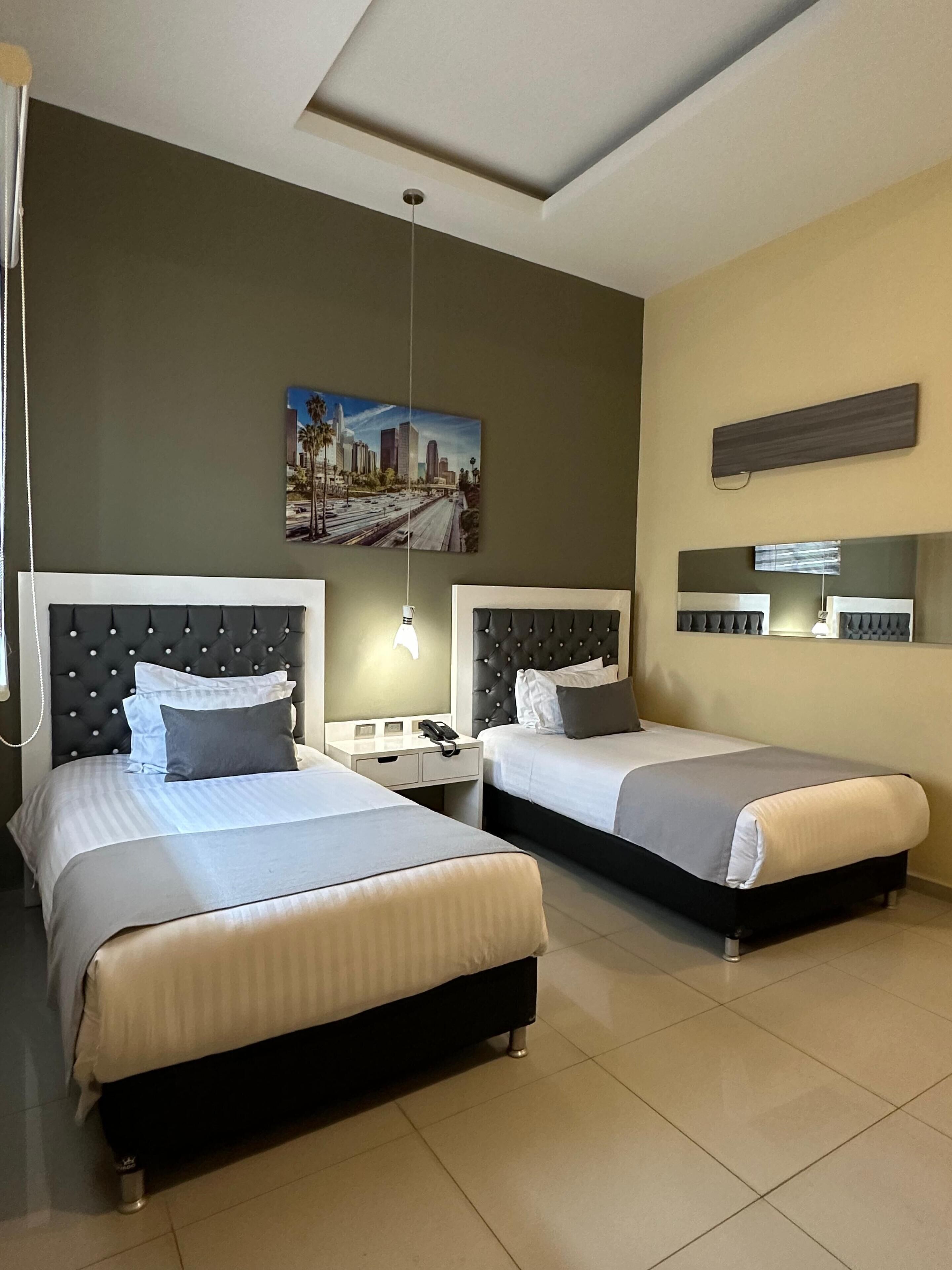 客房内保险箱、隔音、免费 WiFi