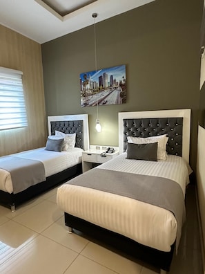 In-room safe, soundproofing, free WiFi - Mirago Hotel (Yumbo)