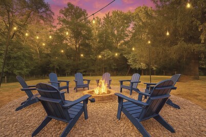 Private 7 Acre Estate 6-Bdrm Home+Putting Green+Theatre+Hot Tub+Game Rm+Fire Pit