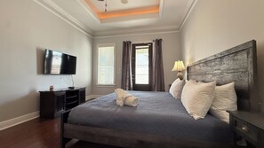 3 bedrooms, WiFi, bed sheets - Beautiful Luxurious Gated Villa om Reunion Resort 1 exit to Disney (Kissimmee)