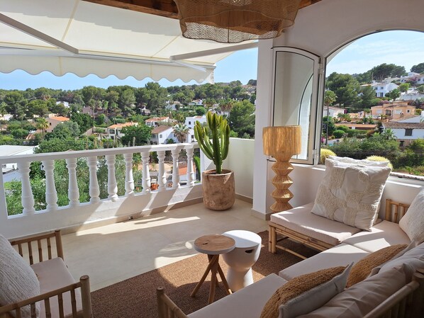 Property grounds - Casa Bo, luxury Bohemian vacation home in attractive and charming Moraira (Teulada)