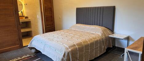 1 habitación, wifi y ropa de cama