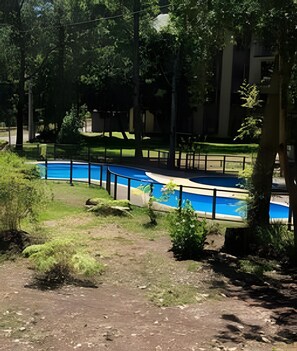 Apartment | Pool | Seasonal outdoor pool