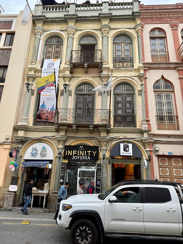 Front of property - Rooms (Cuenca)