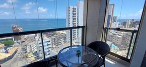 Basic Apartment | Outdoor dining