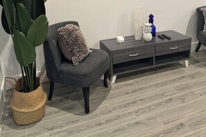Interior - Villa Luxe! Stylish, modern condo near beach (Nassau)
