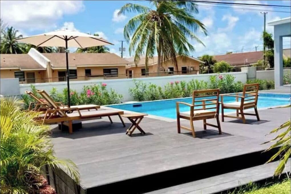 حمّام سباحة خارجي