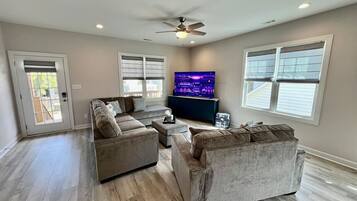 Fernseher, Bücher, Videothek