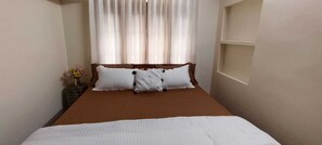 2 bedrooms, WiFi, bed sheets