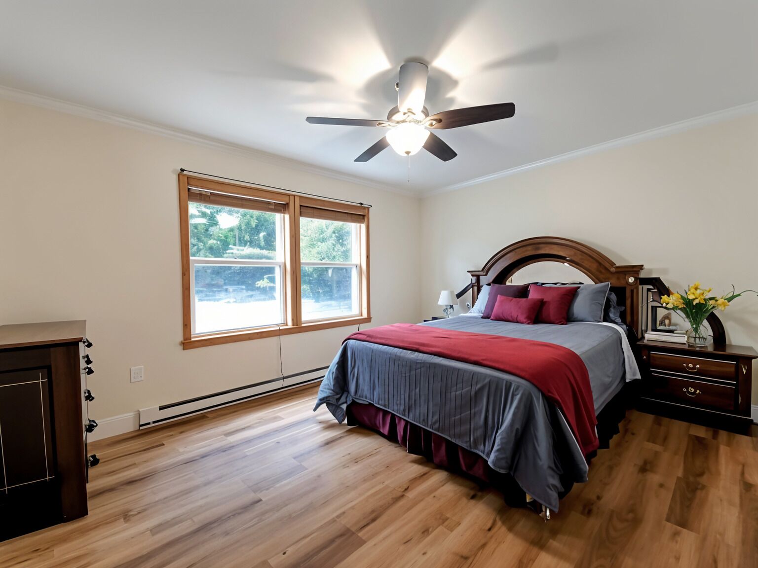 4 bedrooms, iron/ironing board, free WiFi, bed sheets