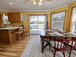 Dining - Lakeside Escape - 4BR/2BA Retreat 2hrs from Boston (Stoddard)