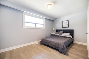 3 bedrooms, WiFi, bed sheets