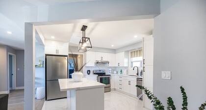 Spacious 3BR Family Stay Hwy 401