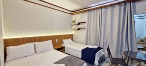 Apartamento básico | Wi-Fi de cortesia, roupa de cama