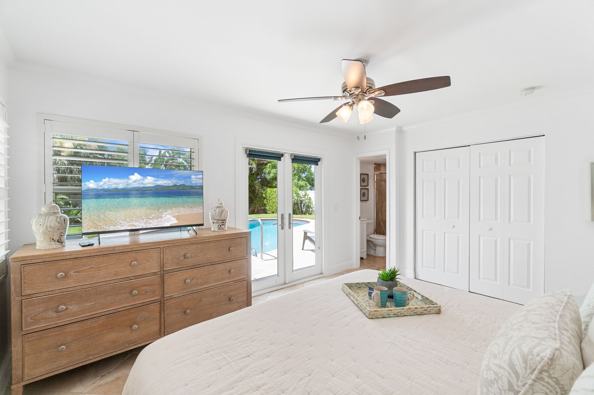 3 chambres, fer et planche à repasser, lit parapluie, Wi-Fi gratuit