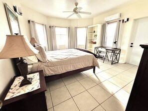2 Schlafzimmer, Schreibtisch, Bügeleisen/Bügelbrett, kostenloses WLAN