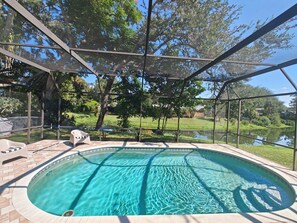 Piscina externa