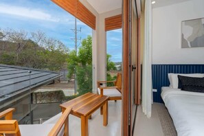 3 bedrooms, iron/ironing board, free WiFi