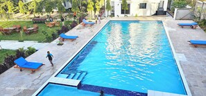 Outdoor pool, pool loungers