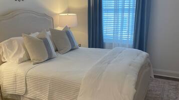 3 chambres, fer et planche à repasser, Wi-Fi gratuit, draps fournis