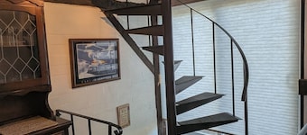 Charming 2-bedroom Mountain-side condo #11 at Greek Peak