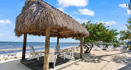 NEW! Key Largo Villa | 2 King Masters, Marina, Pickleball