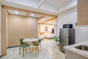 Apartment | Interior - Loft Living 9  (Cali)