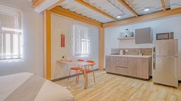 Apartment | Blackout drapes, iron/ironing board, WiFi (free)