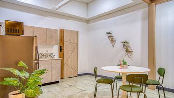 Apartment | Dining