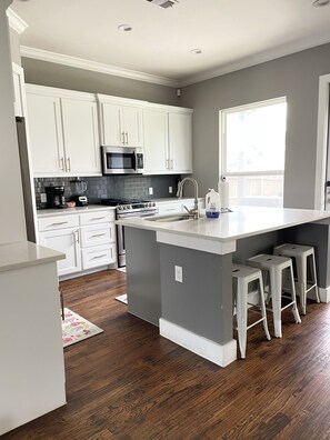 Microwave, oven, stovetop, dishwasher