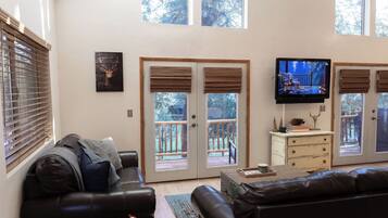 Smart TV, table tennis, books, stereo