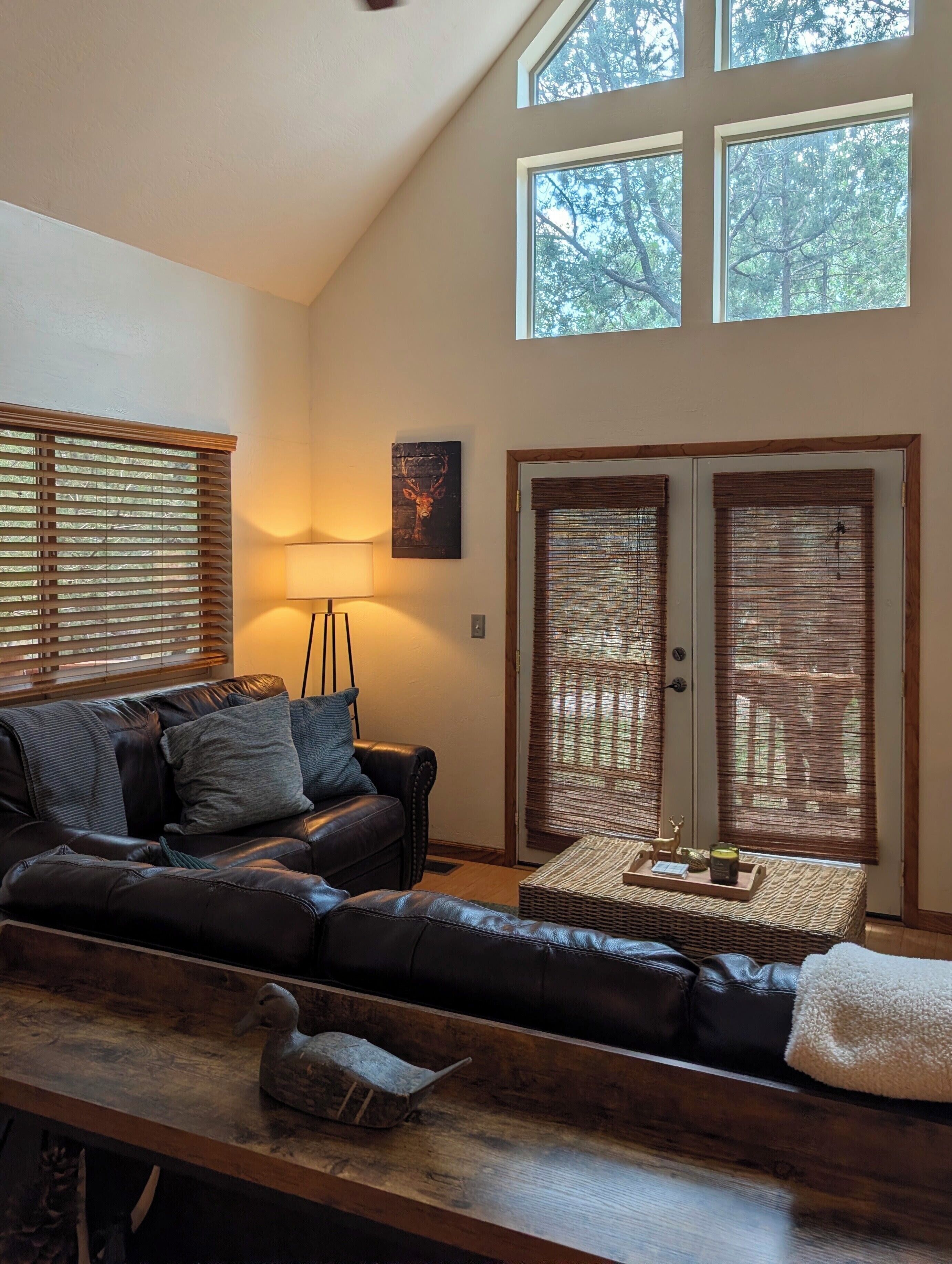 Cozy Pine Cabin: Wrap Deck, Large Loft, Wildlife, Near Shops - Strawberry, AZ