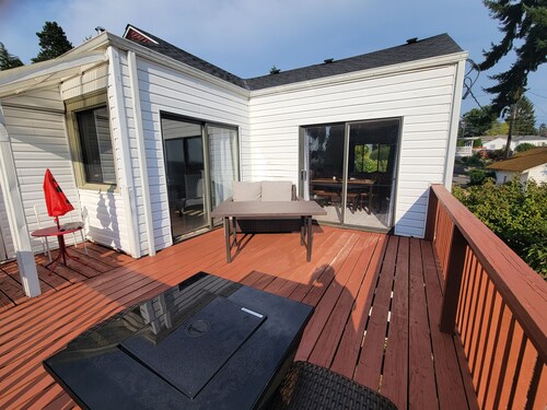 Wonderful 3-bedroom house with water view