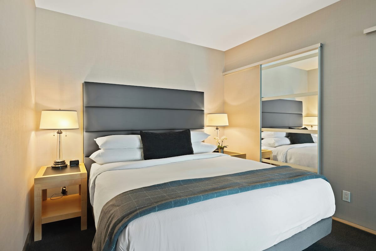 Deluxe Double Room, Balcony, City View | Desk, laptop workspace
