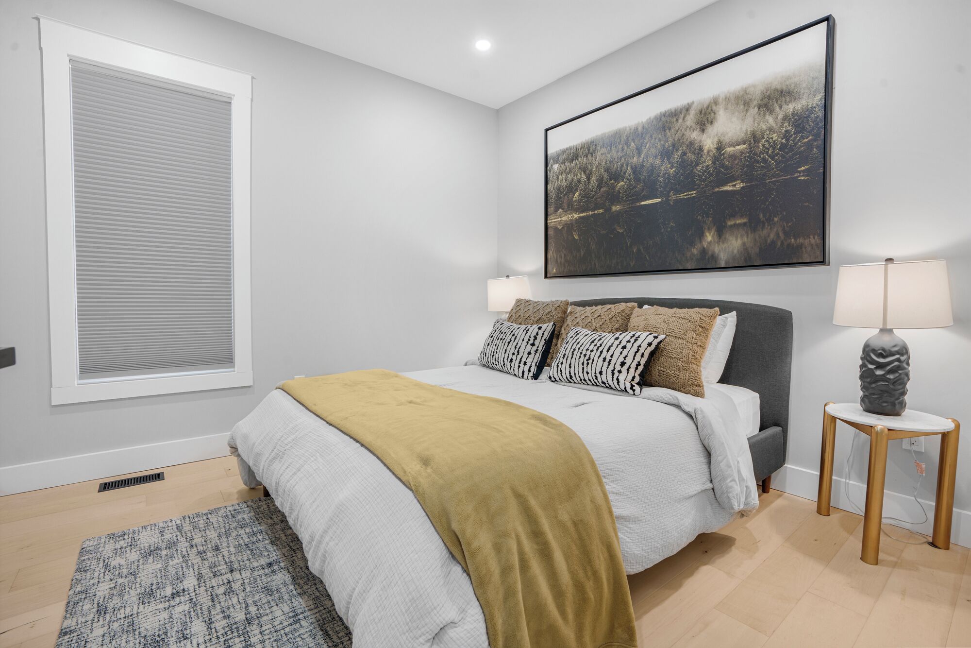 1 chambre, fer et planche à repasser, accès à Internet, literie fournie