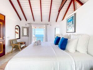 4 bedrooms, desk, iron/ironing board, free WiFi