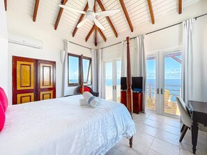 4 habitaciones, caja de seguridad en la habitación y escritorio 