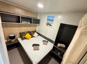 2 bedrooms, Internet, bed sheets