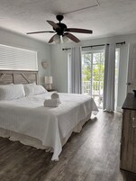 Condo | Iron/ironing board, free WiFi, bed sheets