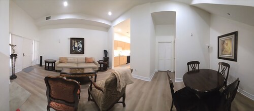 Enjoyable condo with AC in sunny East Village downtown San Diego