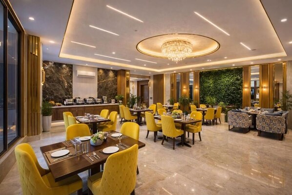 Dining - Hotel Urban Lion - Delhi Airport (New Delhi)