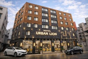Exterior - Hotel Urban Lion - Delhi Airport (New Delhi)
