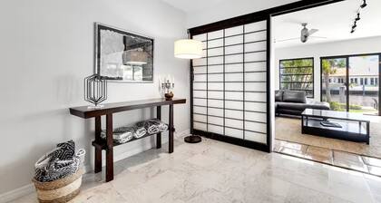 4BDR/3BA Waterfront Oasis • Private Dock • Near Beaches