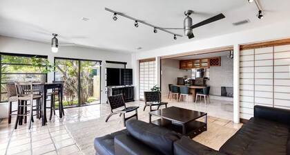 4BR Modern Waterfront Villa W/ 60' Dock